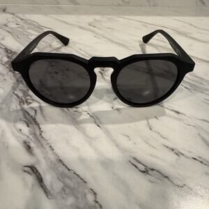 Hawkers Warwick Uptown S9/HWRS21BBTP Black Sunglasses 51-20-140